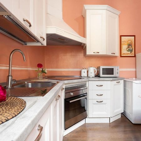 Speziali Apartment Firenze Bagian luar foto